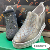 すっと履けるスニーカー