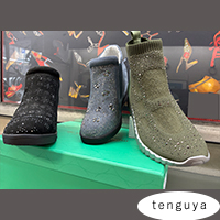 スニーカーブーツ